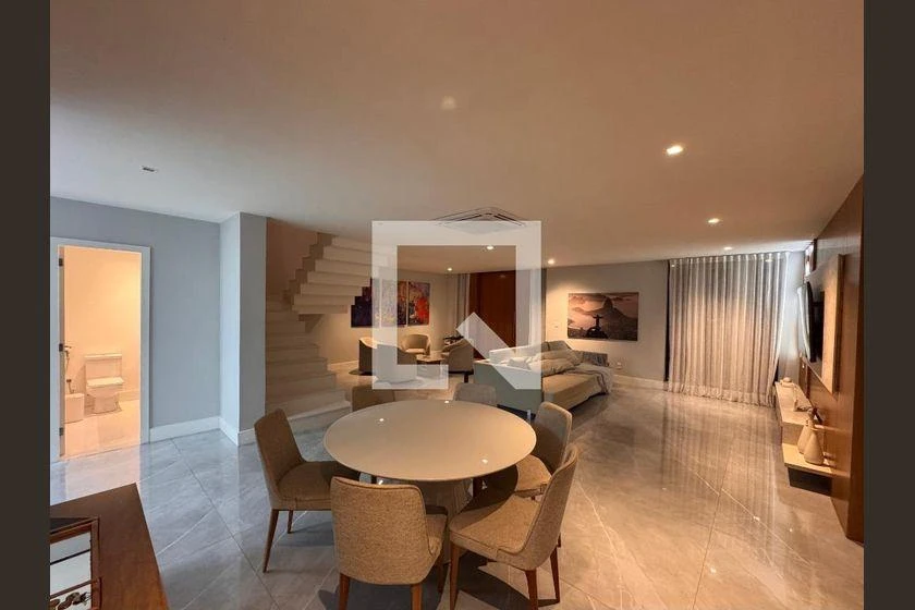 Rental house with 4 suites and 450 m² — photo 17