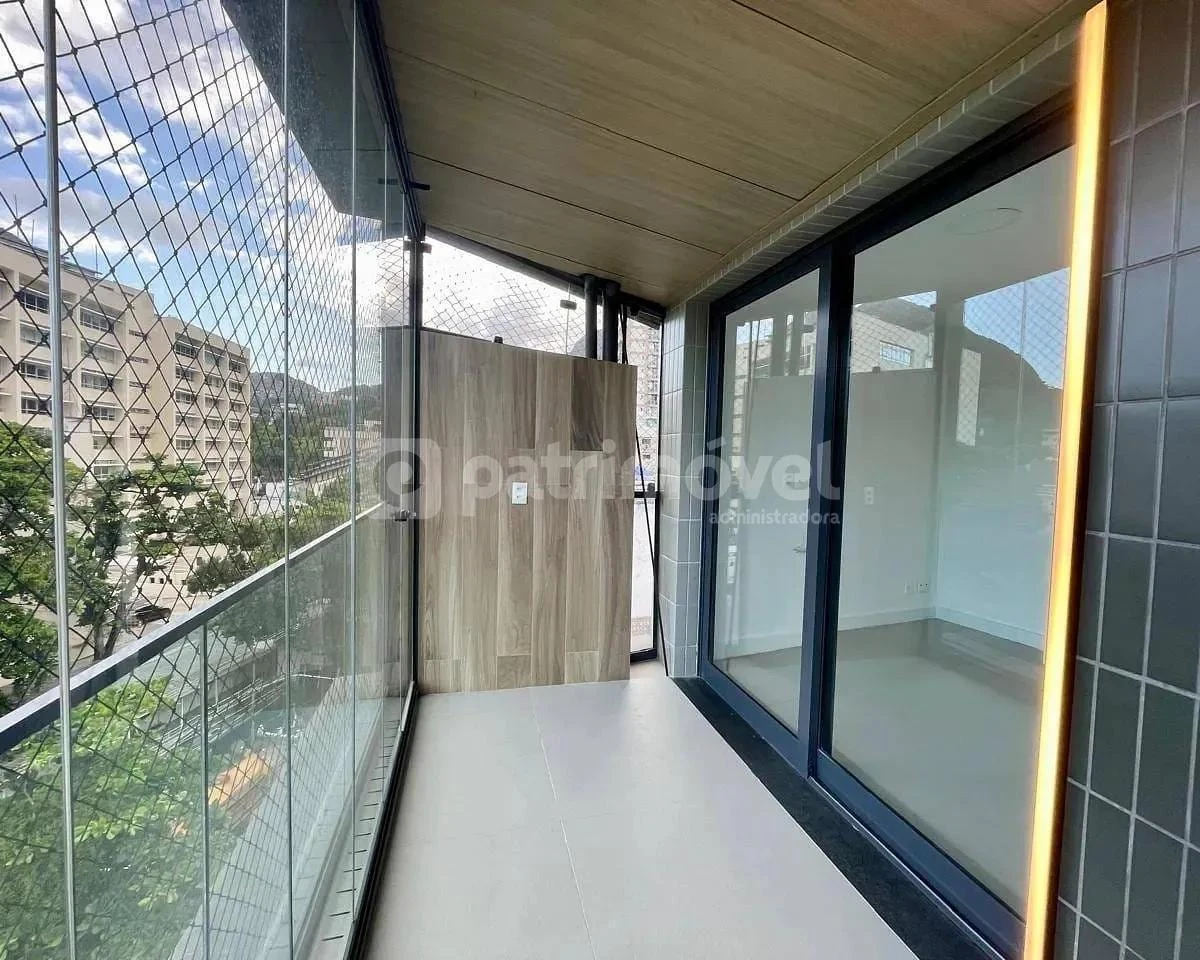 Невмебльована квартира з 3 кімнатами та 197 м² — photo 10