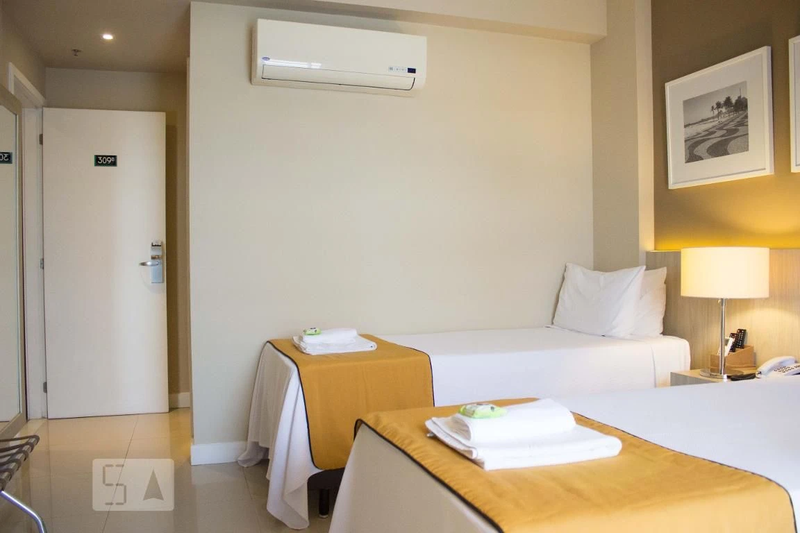 Furnished 2-bedroom apartment with a balcony — photo 21