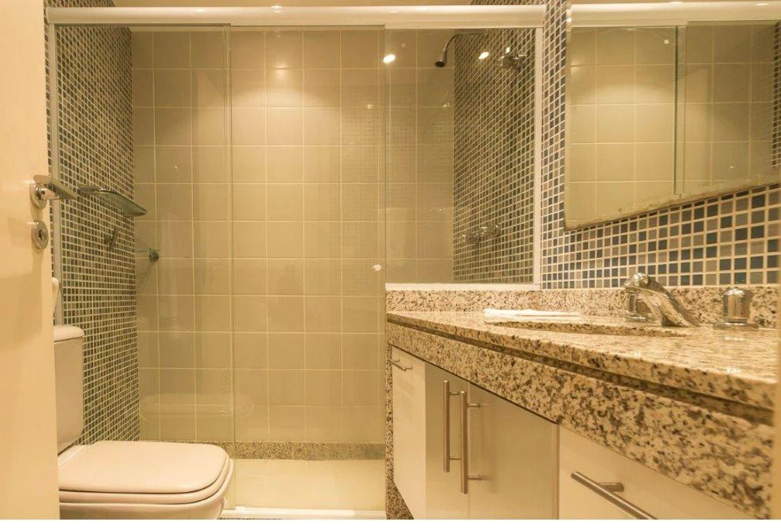 Apartamento mobiliado de 214 m² com 4 quartos e 5 banheiros — photo 9