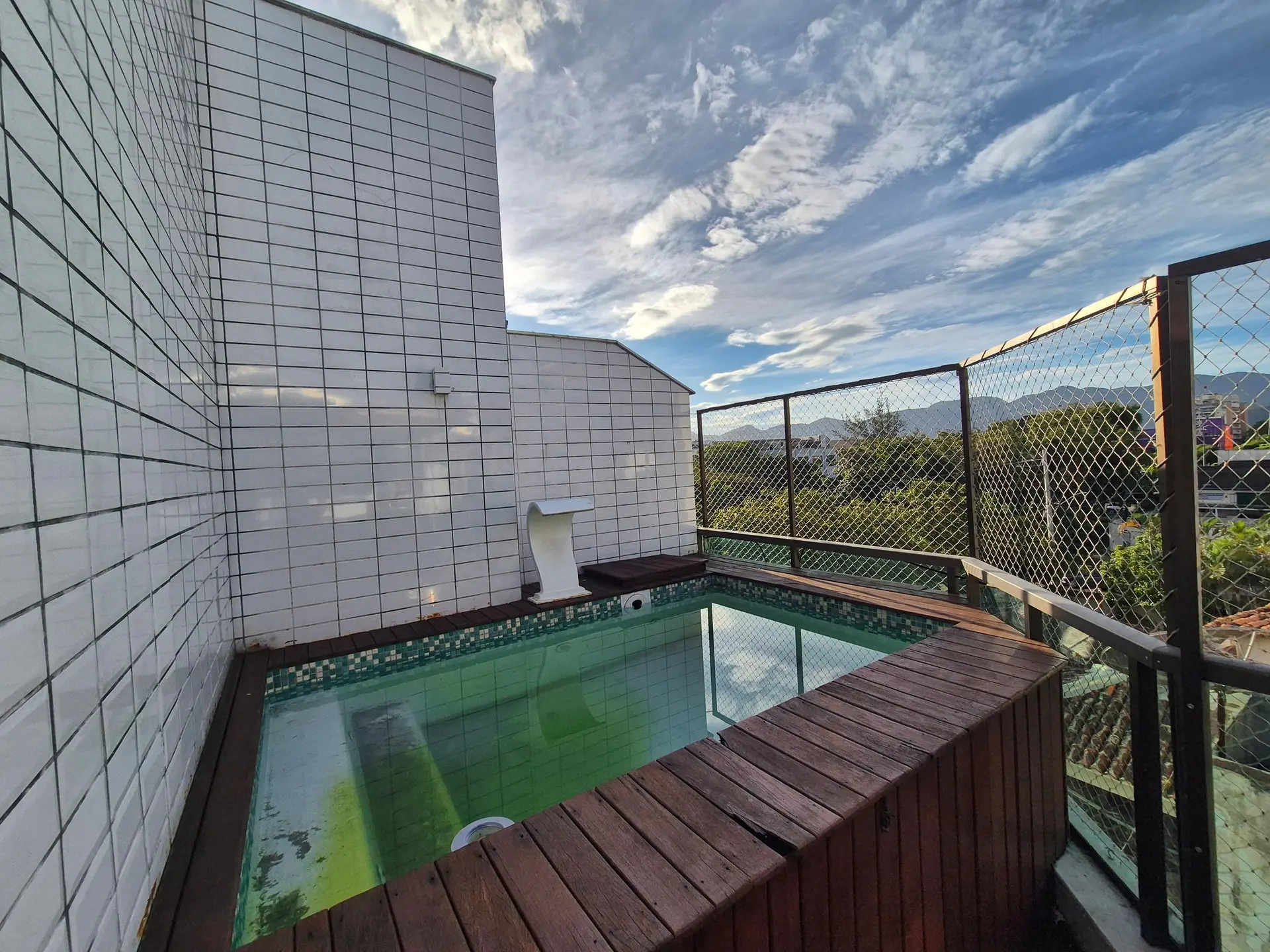 Apartamento de 2 quartos em condomínio com piscina — photo 32