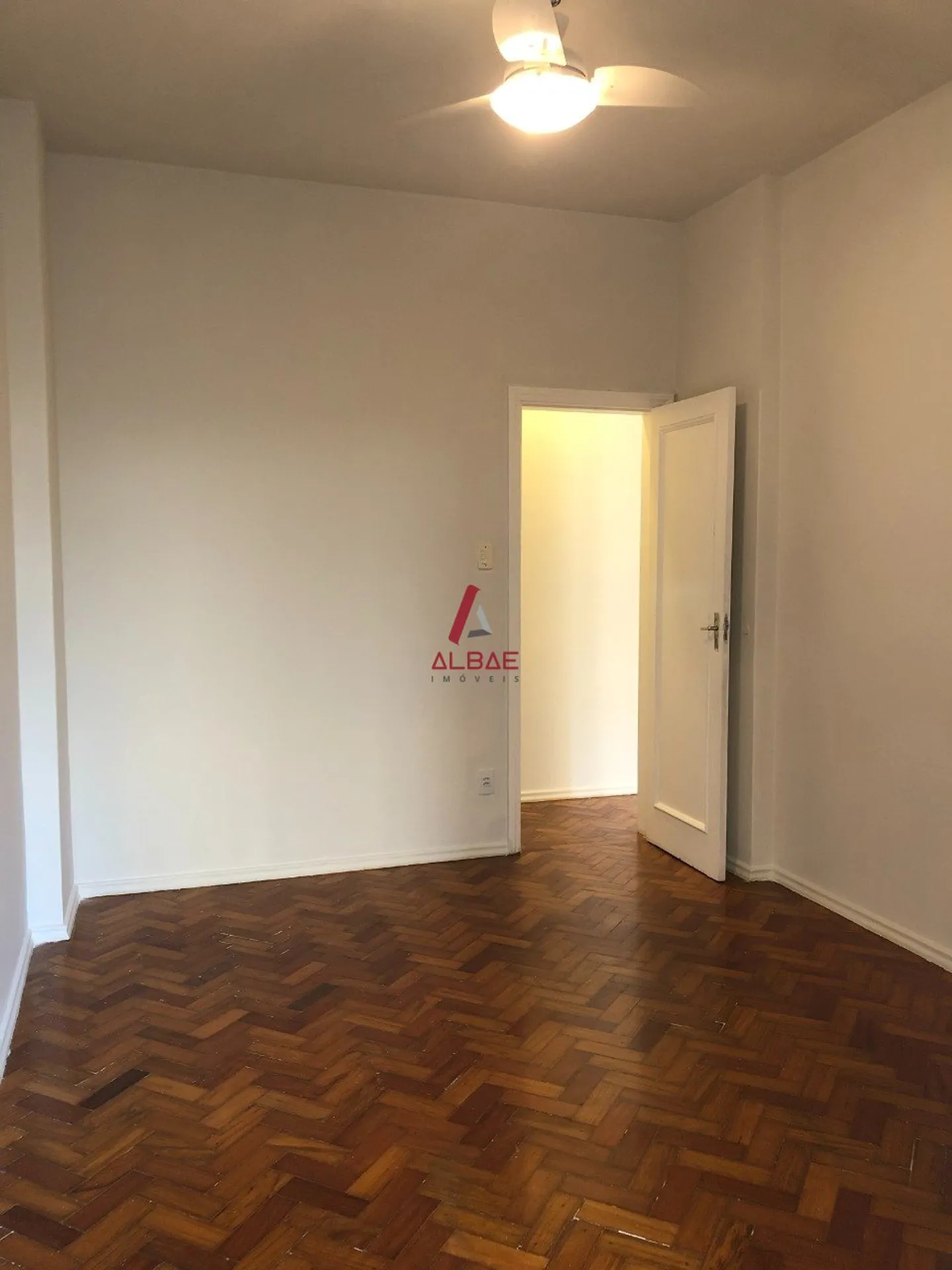 2-bedroom apartment with a walk-in closet in Rio de Janeiro — photo 15