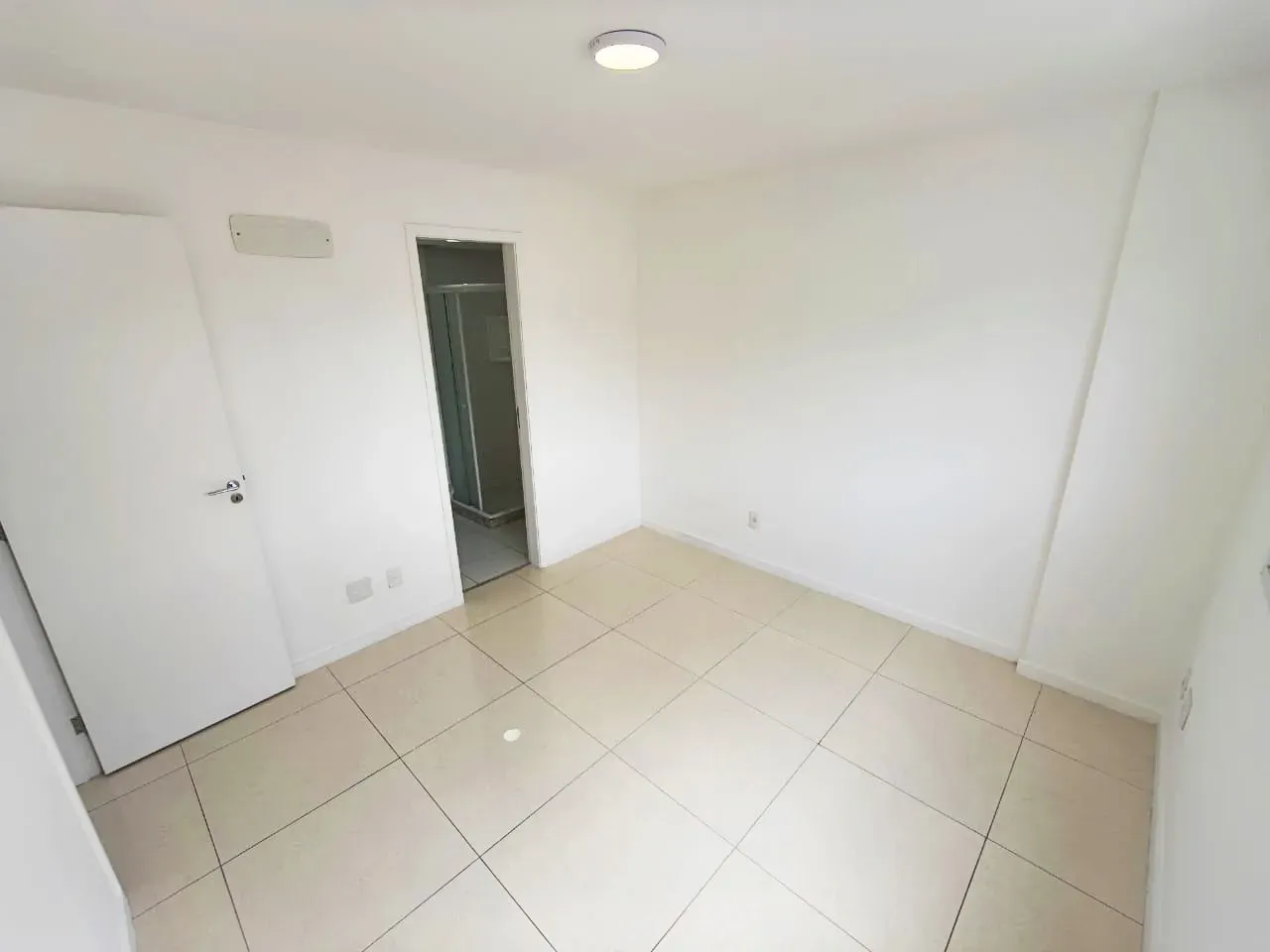 2-bedroom apartment with balcony, closed kitchen — photo 45
