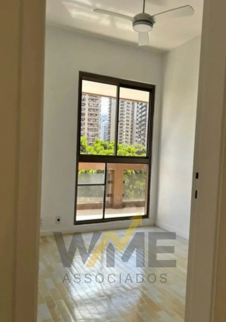 3-bedroom apartment in a building with a sauna — photo 3