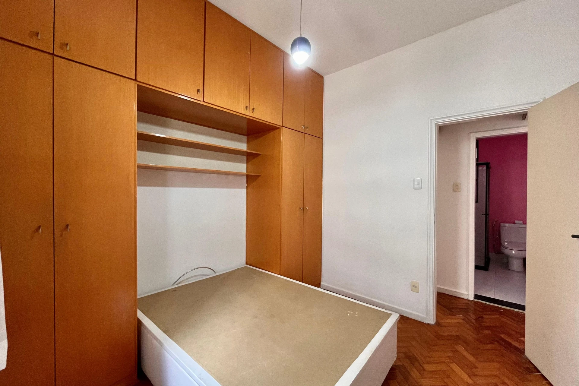 Apartamento sem mobília com 2 quartos e cozinha americana — photo 15