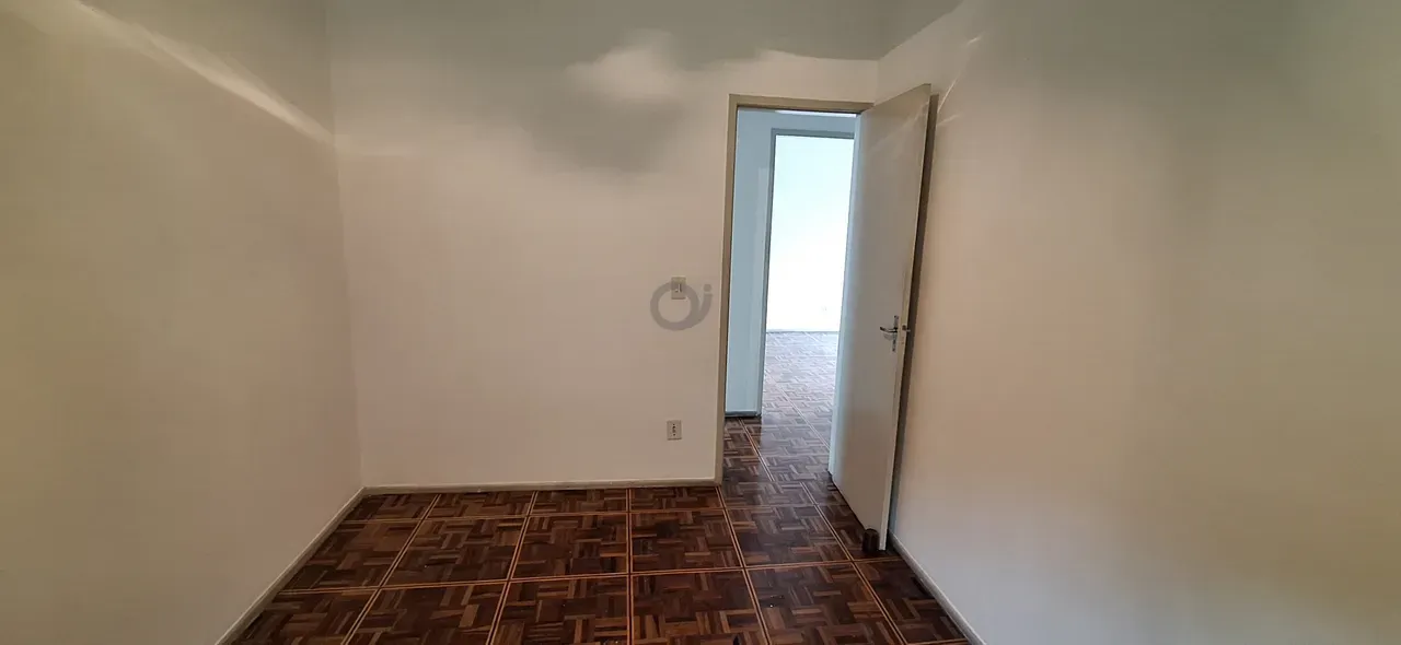 Walk-in closet in a 2-bedroom apartment, 73 m² — photo 9