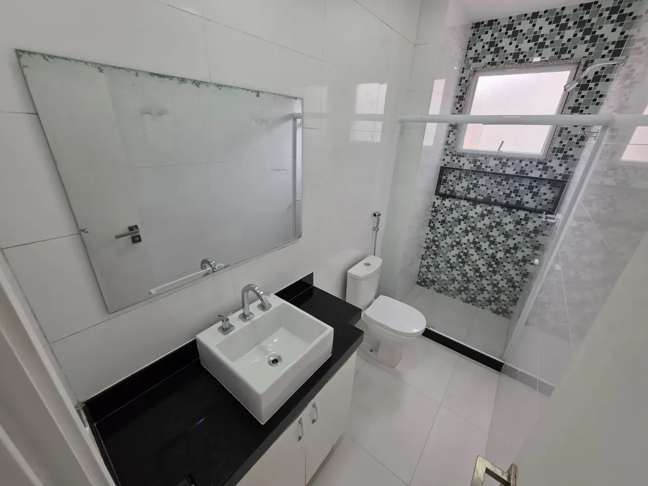 3-bedroom apartment, 1 with its own bathroom, 85 m² — photo 20