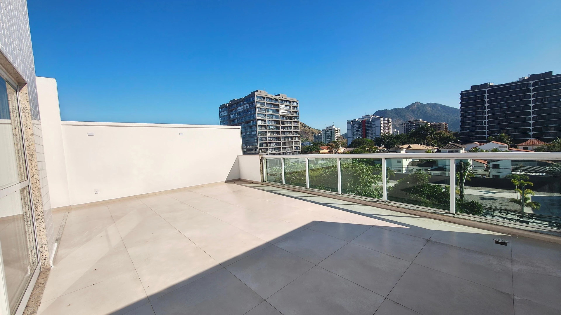 Apartamento com 2 quartos e varanda — photo 2