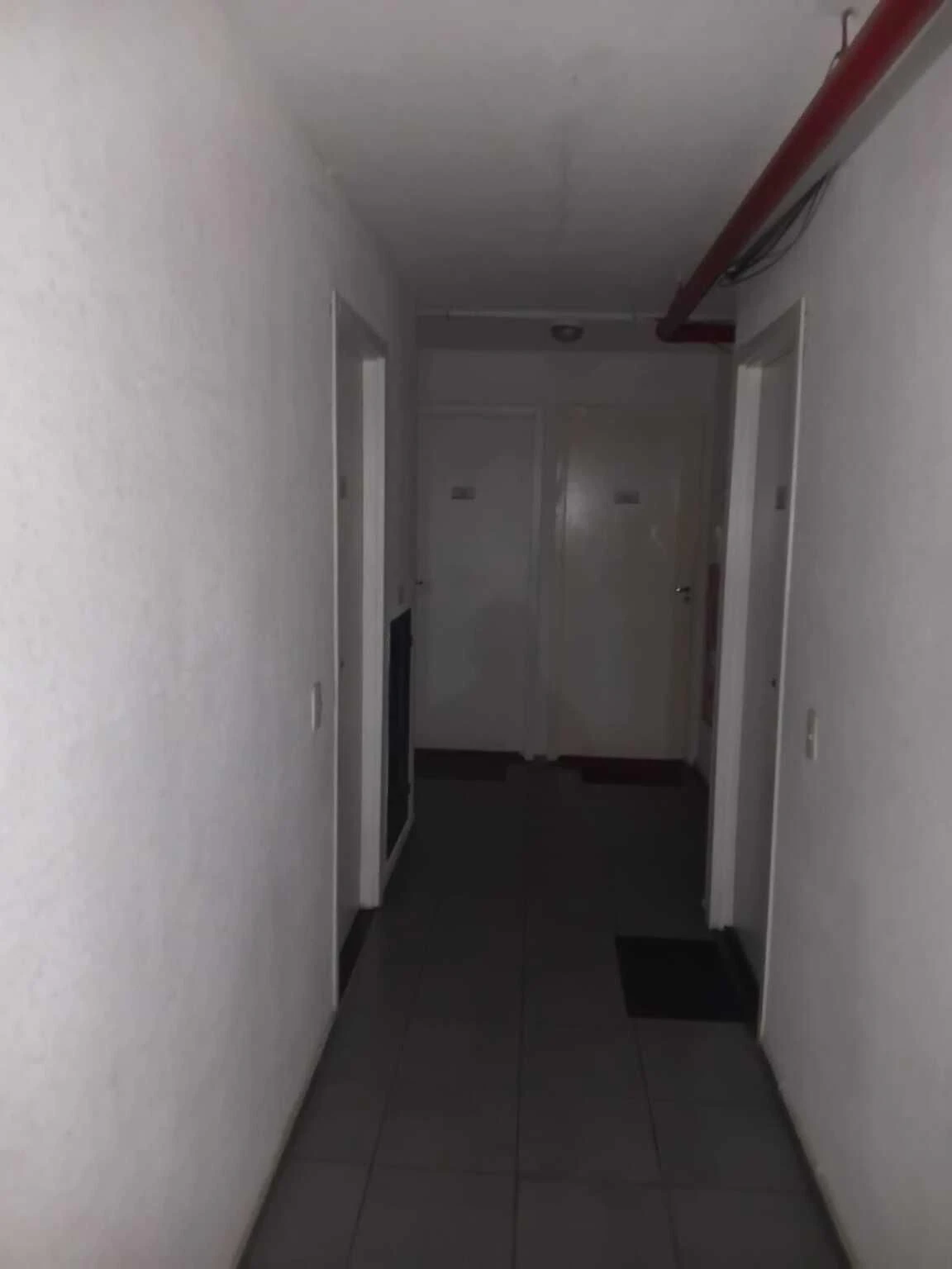 Apartamento amueblado de 2 dormitorios con ducha de vidrio — photo 36