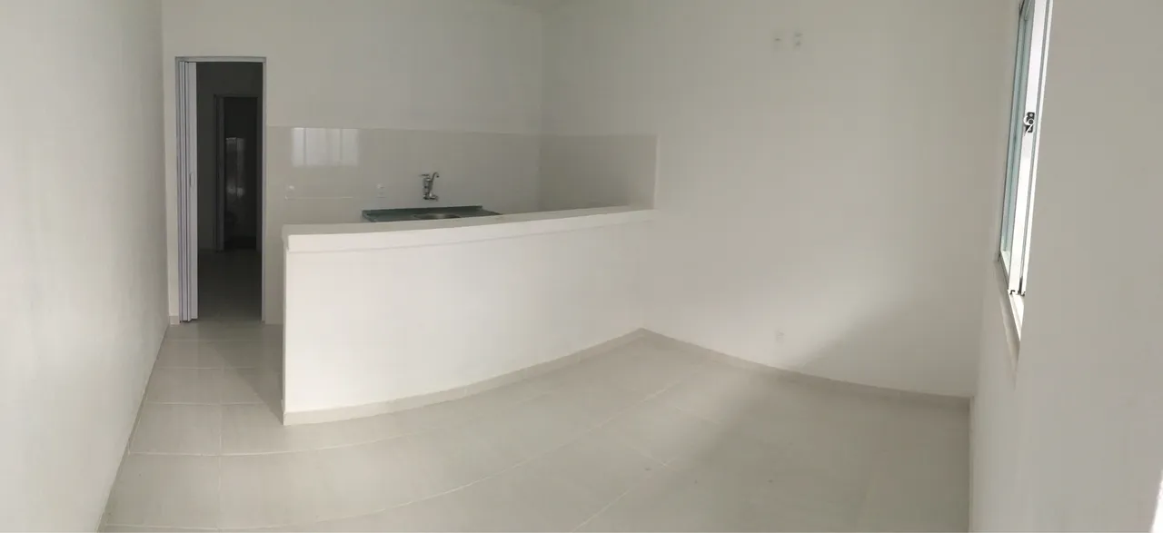 Studio kitnet with 1 bedroom and 1 bathroom, no parking