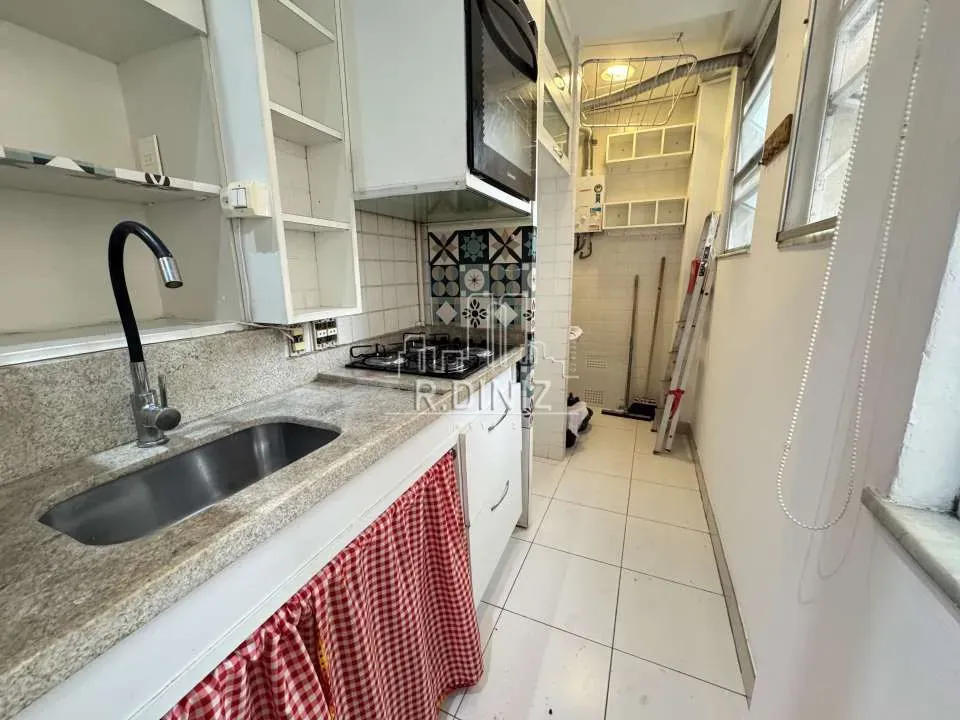 1-bedroom 45 m² apartment with open-plan kitchen — photo 2