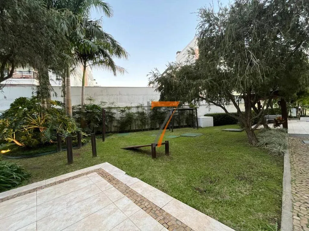 3-bedroom apartment with private garden and 337 m² — photo 19