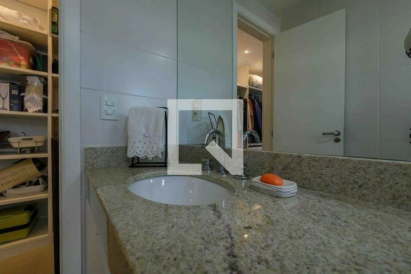 Furnished 3-bedroom apartment with 264 m² — photo 34