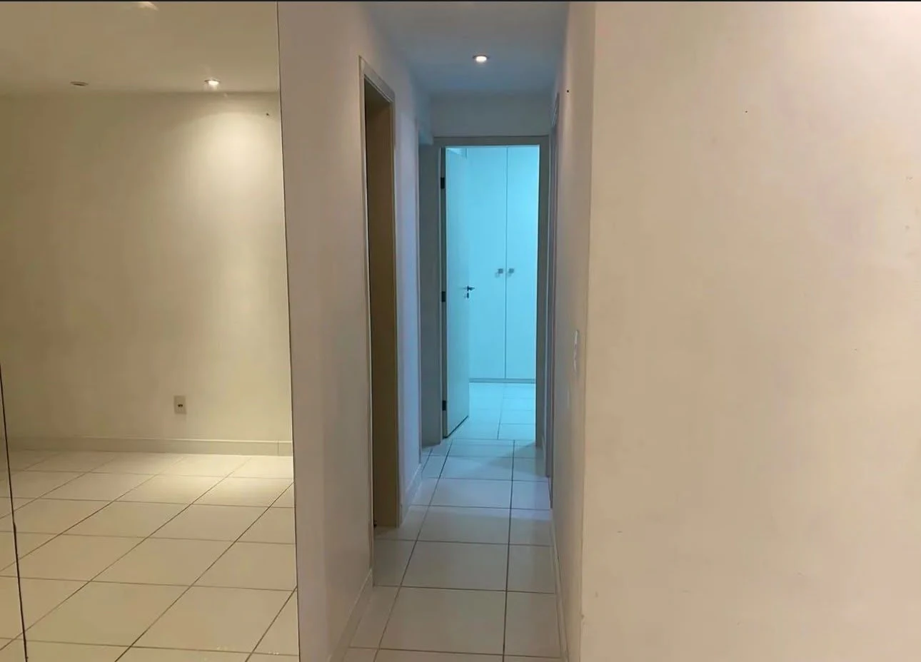 Furnished apartment, 80 m², with a glass-enclosed balcony — photo 18