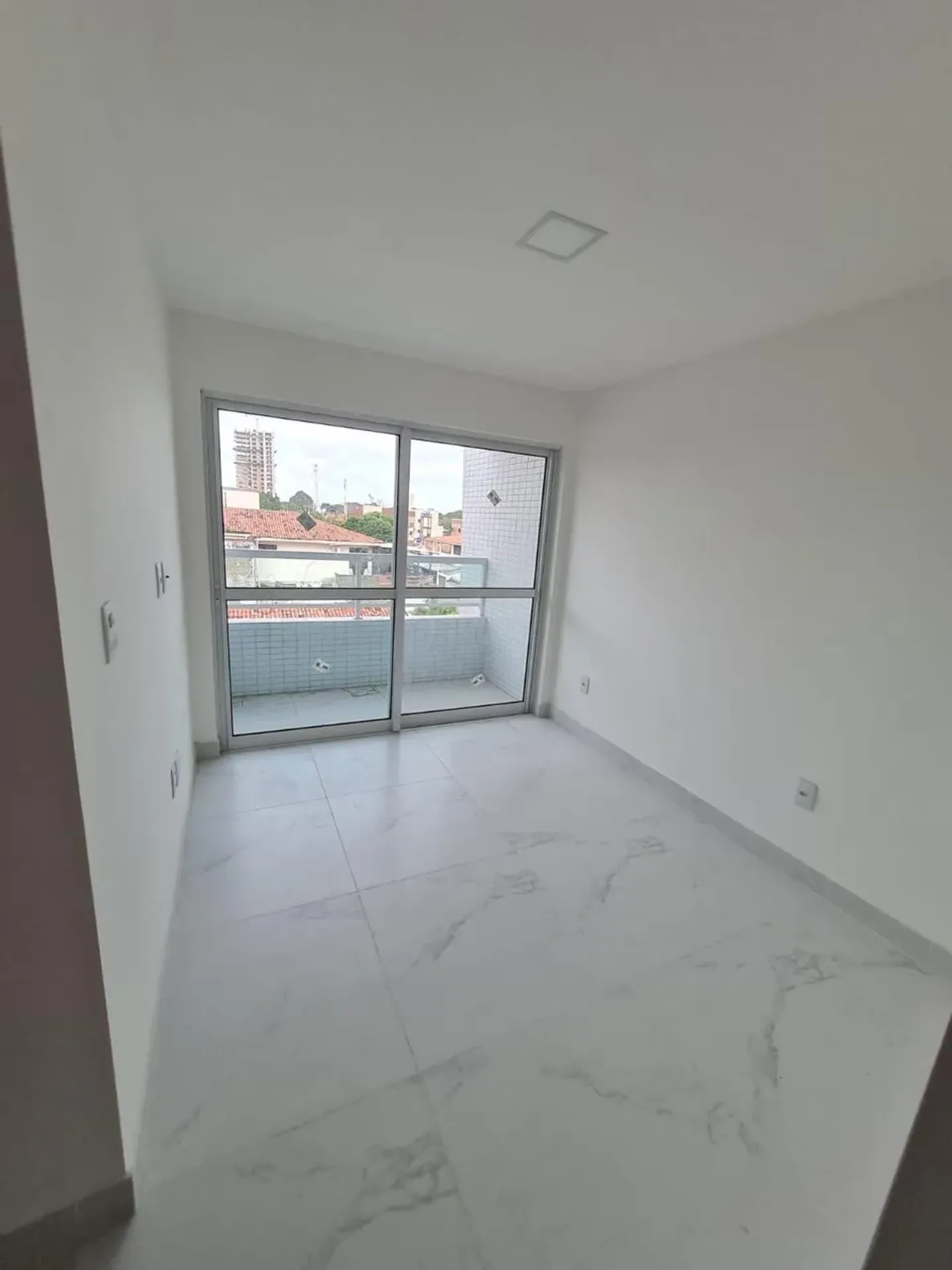 2-bedroom apartment with a suite on the 3rd floor — photo 2