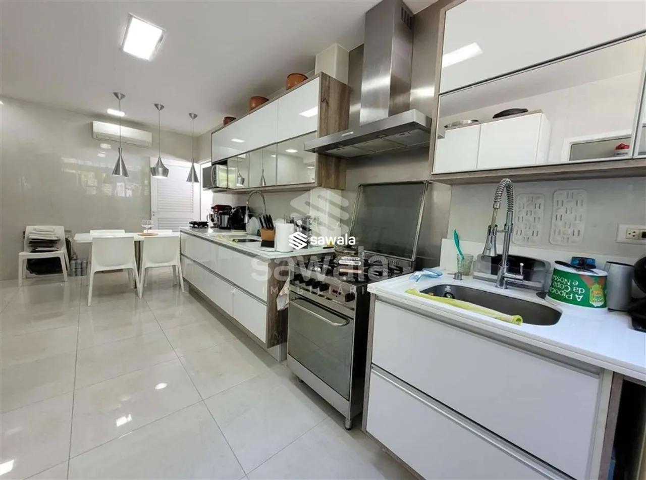 Furnished 600 m² house with 5 bedrooms and open kitchen — photo 16