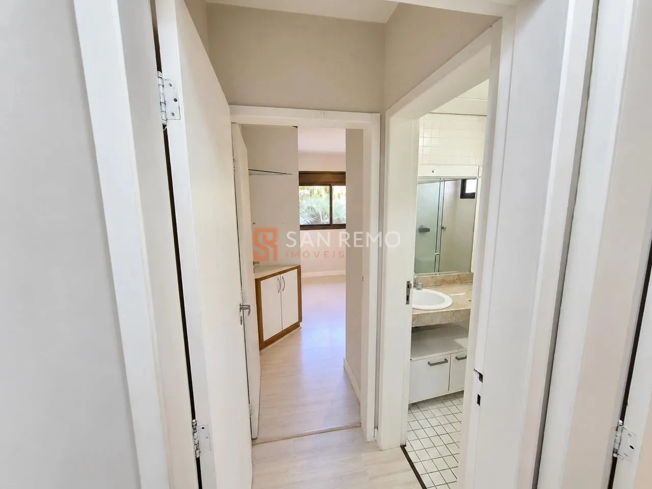 2-bedroom apartment with a water view in Florianópolis — photo 6
