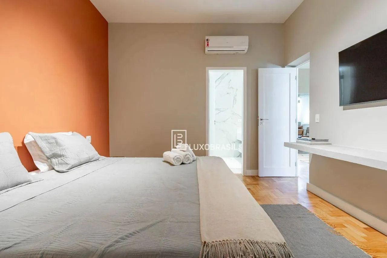Furnished apartment with 2 bedrooms and 2 bathrooms and a terrace — photo 19
