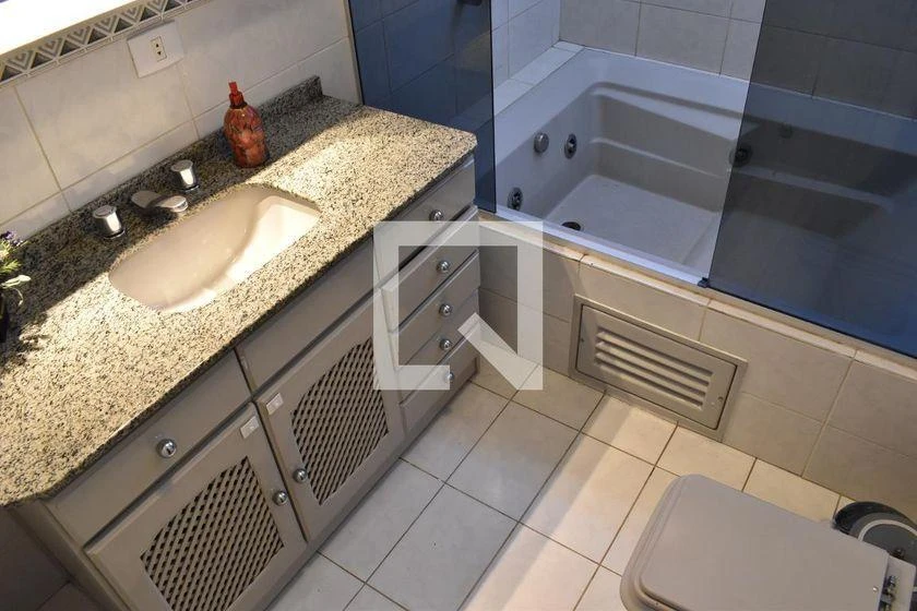 3-bedroom apartment with a home office in Curitiba — photo 27