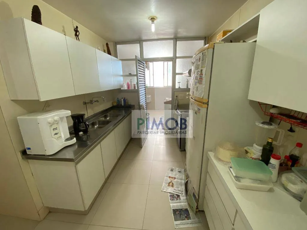 Apartamento com 4 dormitórios e 300 m² com varanda envidraçada — photo 25