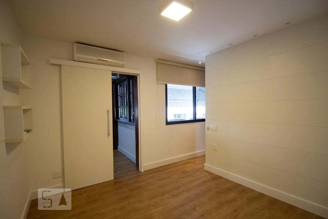 3-bedroom apartment with a balcony and built-in BBQ — photo 12