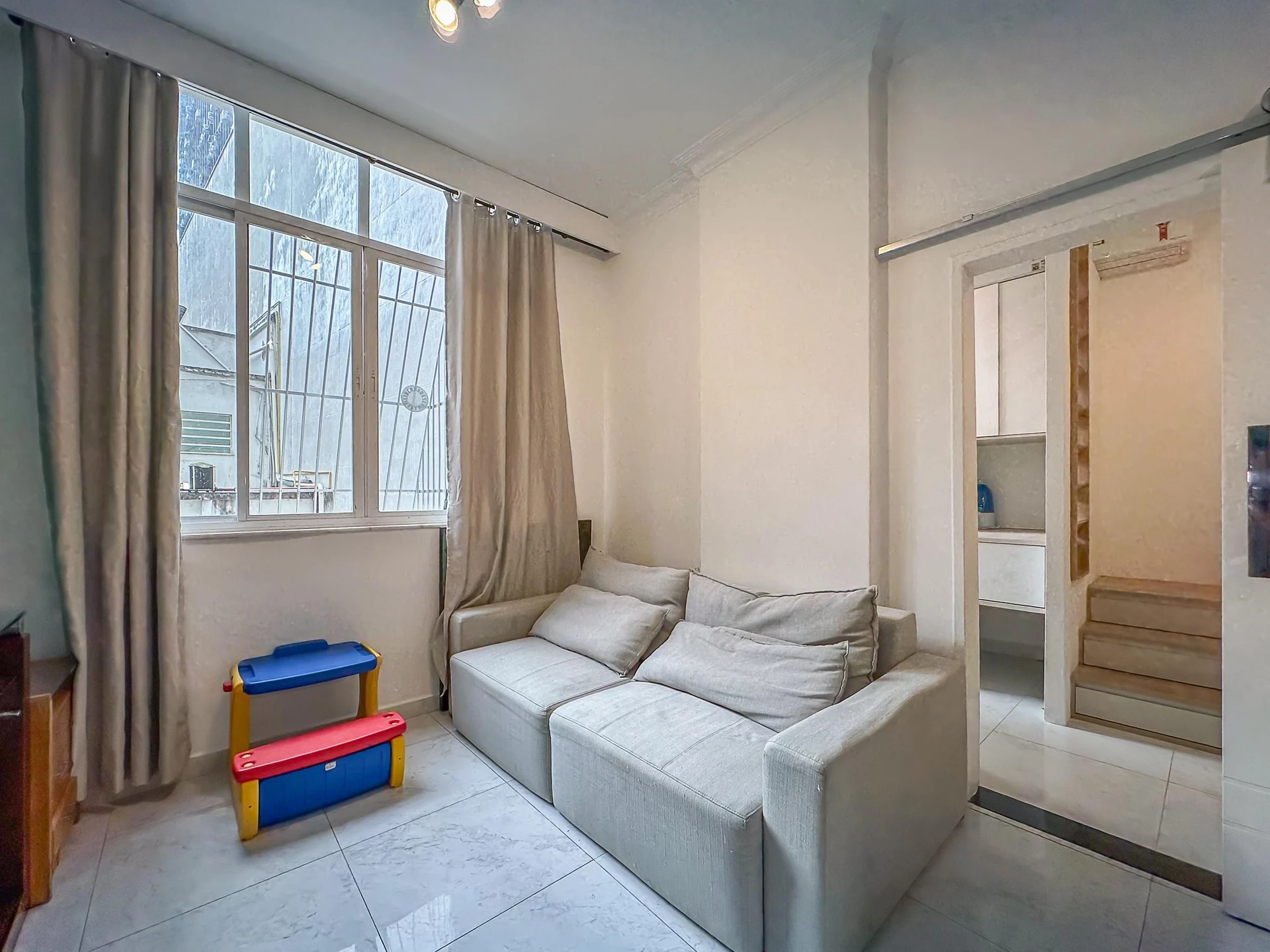 Apartamento de 1 dormitorio con cocina abierta al salón — photo 32