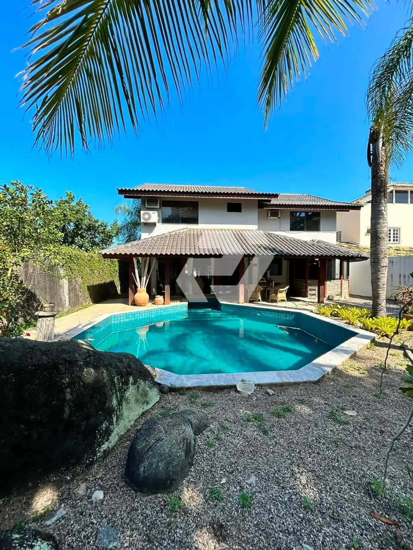 4-bedroom house with 5 bathrooms and 5 parking spots — photo 25