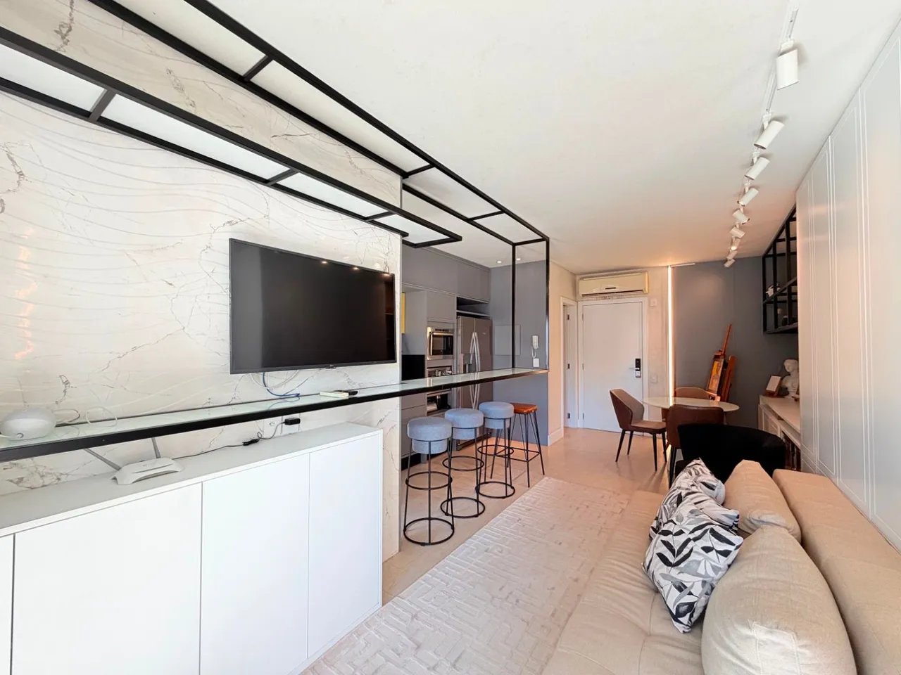 Apartamento amueblado con escritorio de trabajo y 57 m² — photo 14