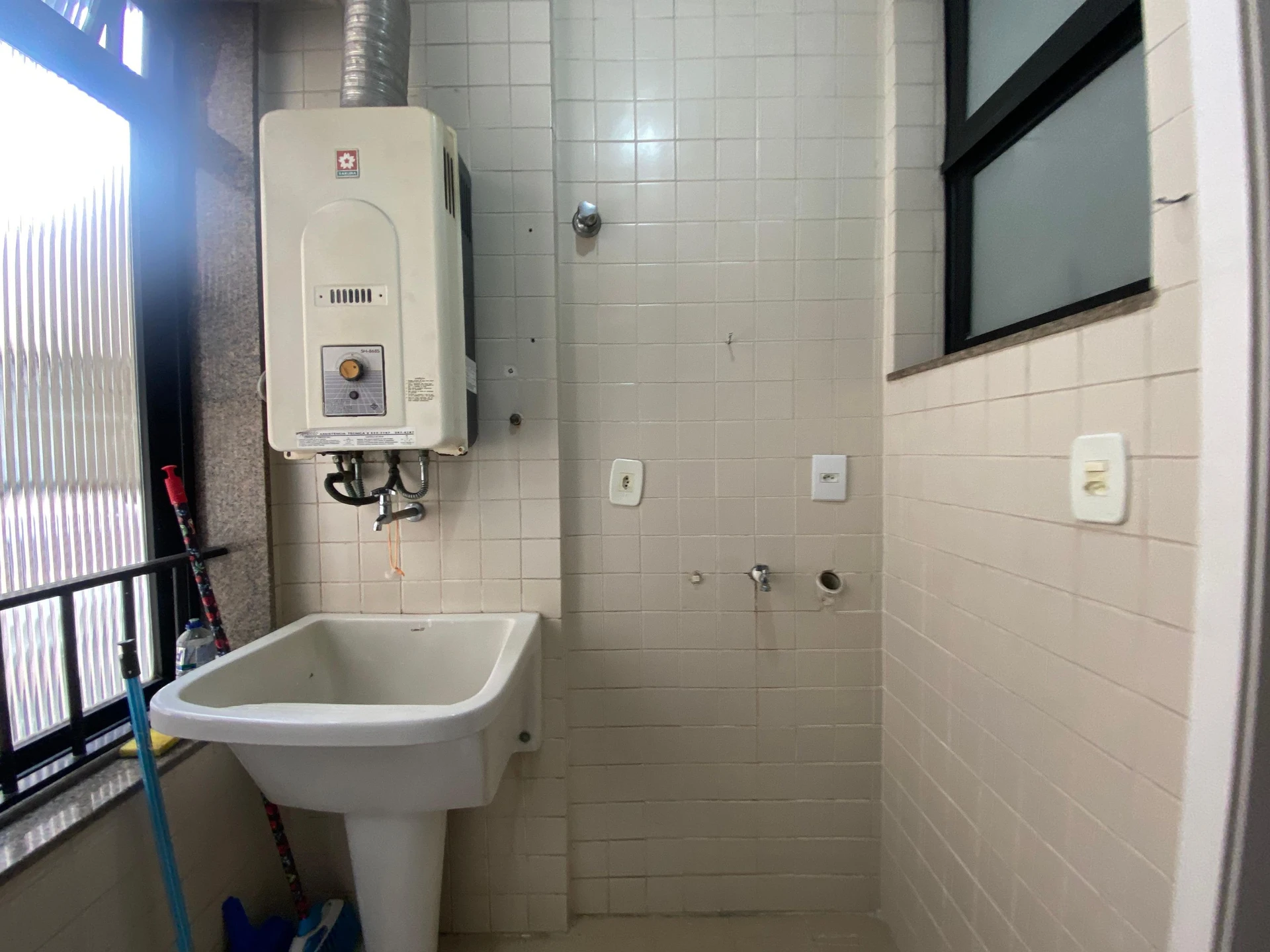 2-bedroom apartment in a building with a sauna — photo 19