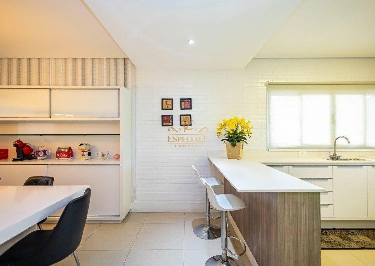House with 4 bedrooms and balcony grill, 380 m² — photo 22