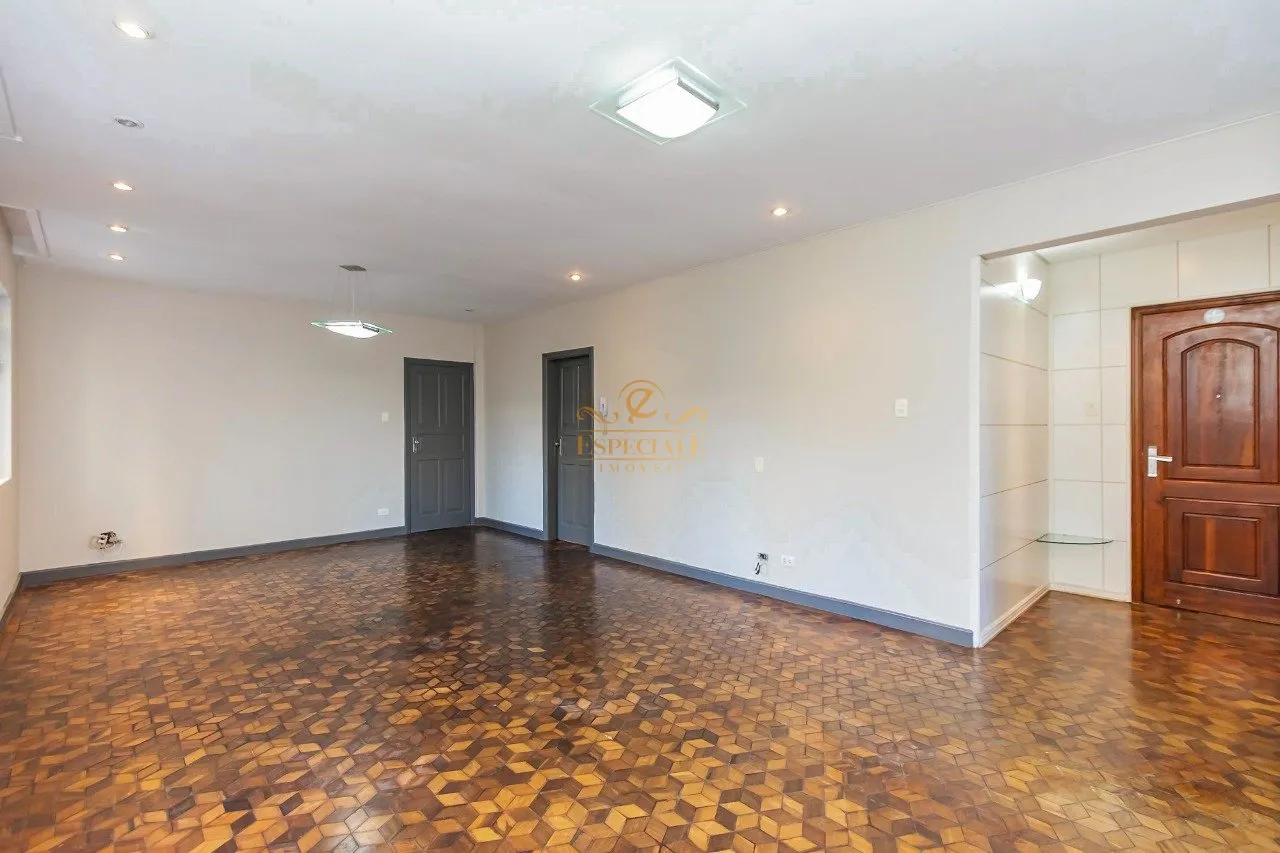 3-bedroom apartment with a closed gas kitchen — photo 3