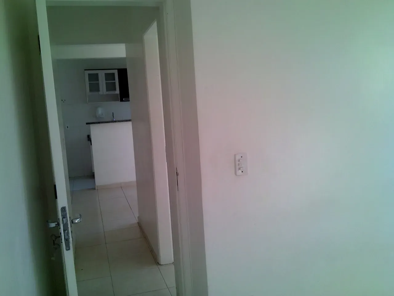 Unfurnished apartment with 2 bedrooms and 1 bathroom — photo 28