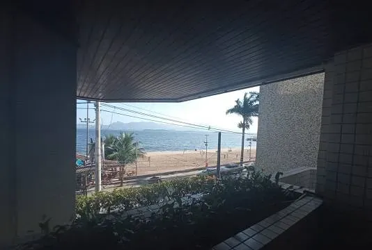 Apartment on the 1st floor with a glass-enclosed balcony — photo 5