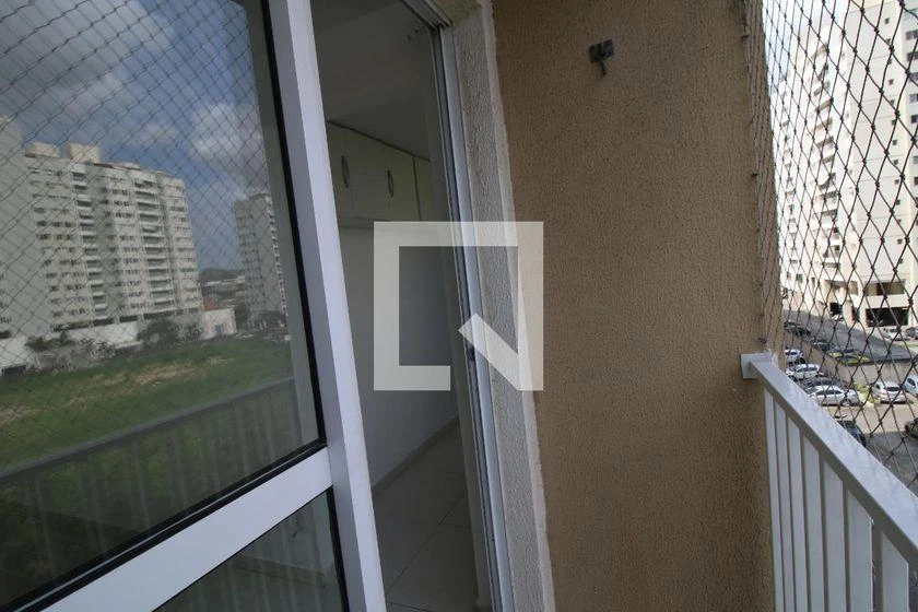 2-bedroom apartment in a building with a pool — photo 27