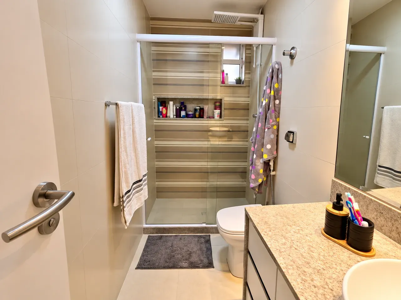 3-bedroom apartment with a home office — photo 18