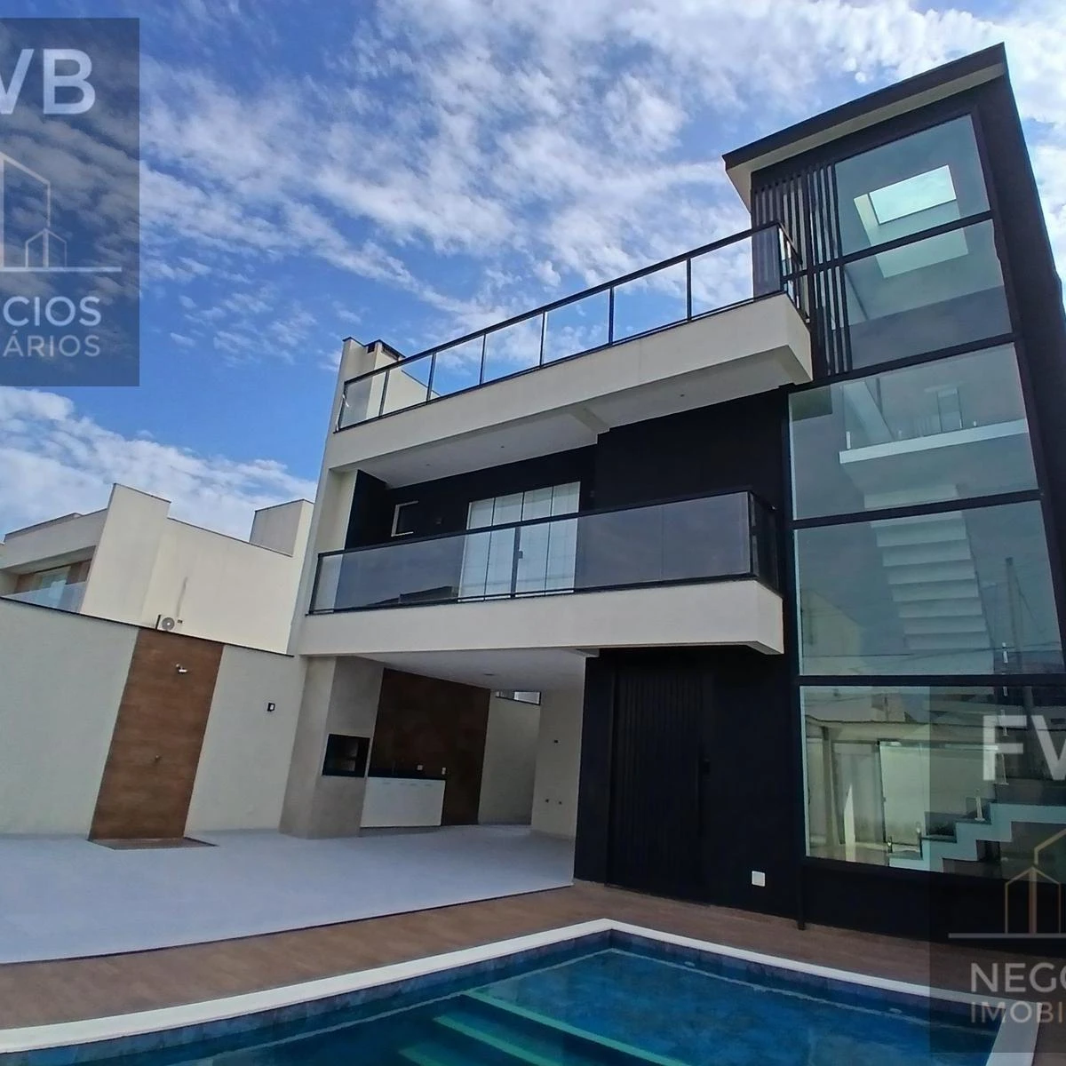 House, 464 m², with floor-to-ceiling windows — photo 7