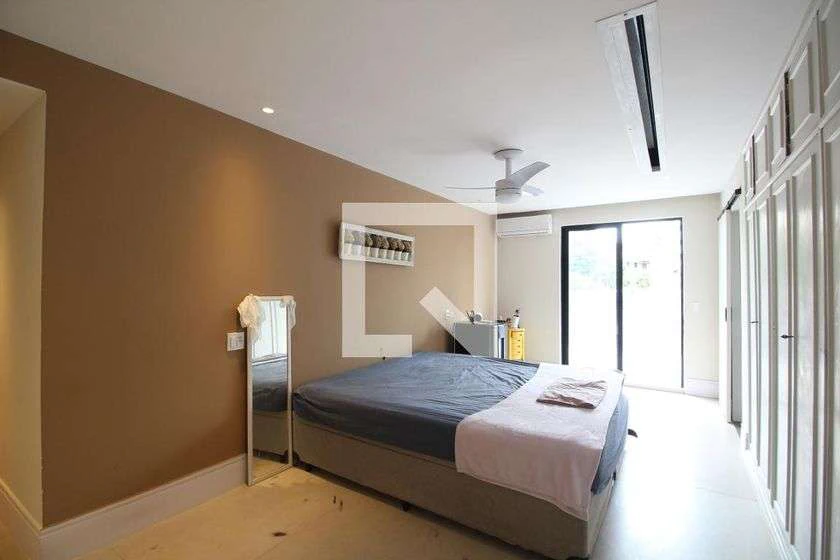 Rental penthouse with 4 bedrooms and terrace — photo 17
