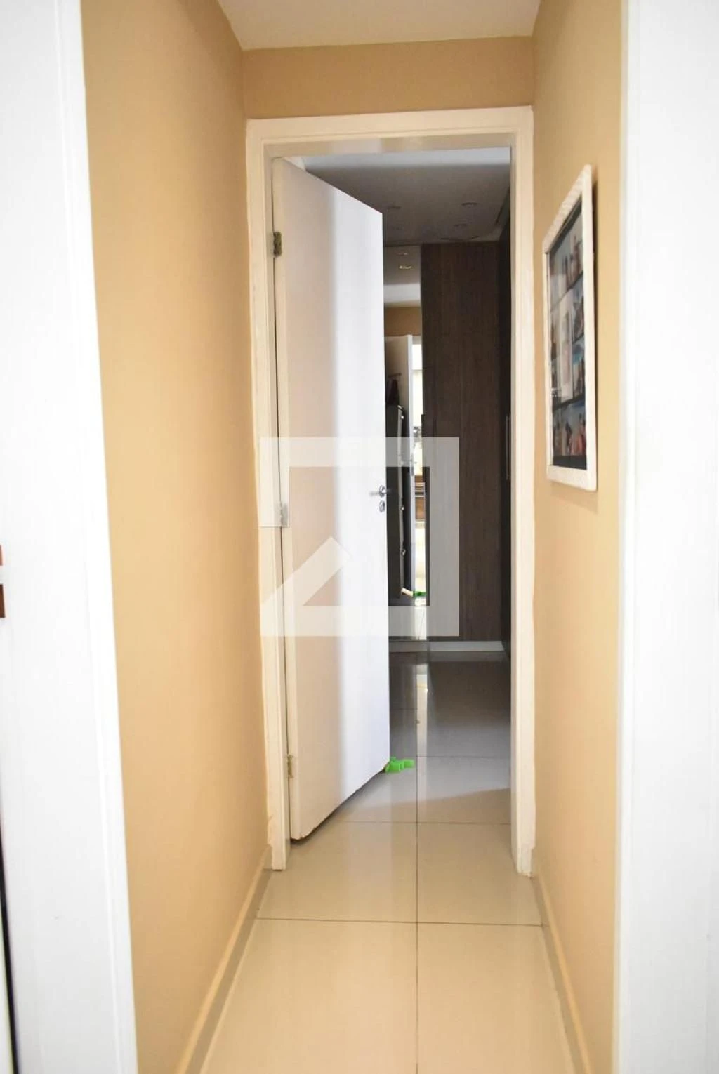 Furnished apartment with open-plan kitchen and 2 bedrooms — photo 49