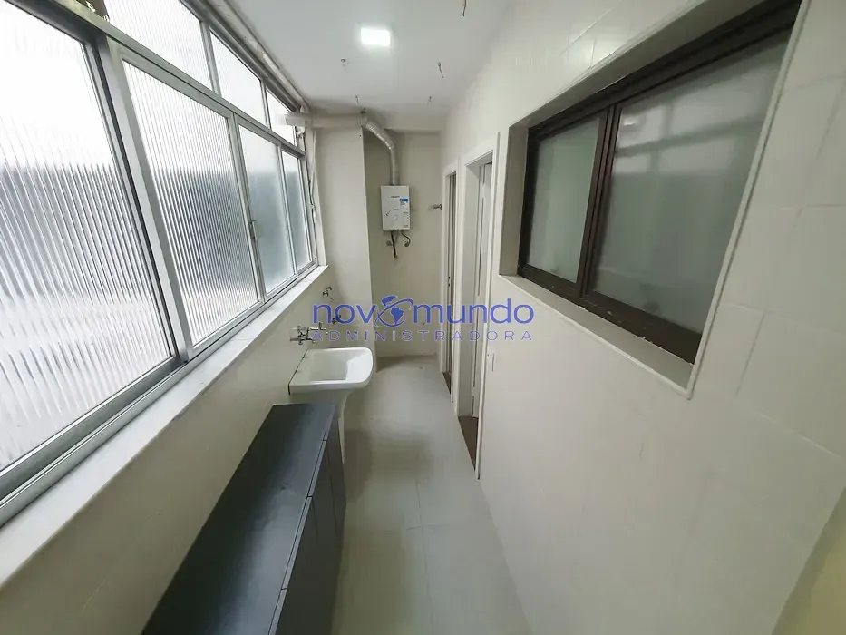 Unfurnished 3-bedroom apartment with 2 parking spaces — photo 24