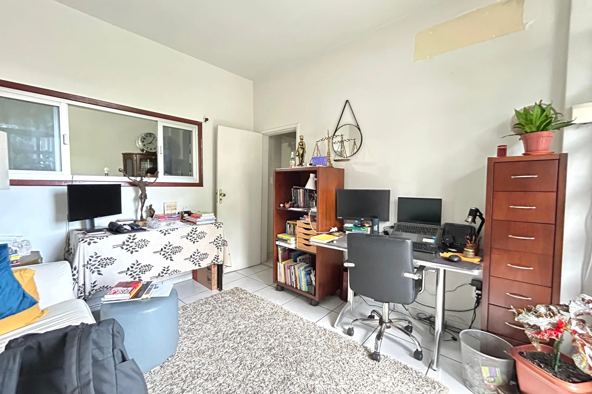 Рабочее место и 2 спальни: квартира 80 м² — photo 22