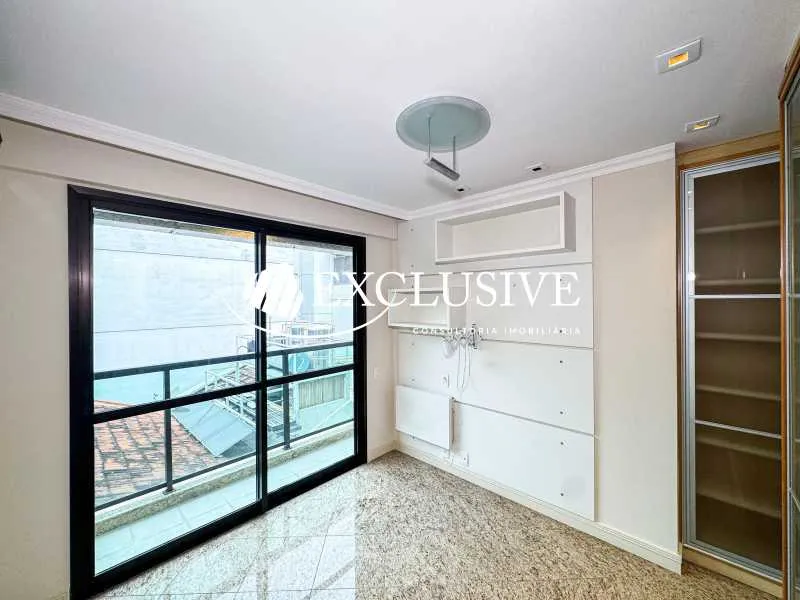 Apartamento residencial com 3 quartos e 5 banheiros — photo 2