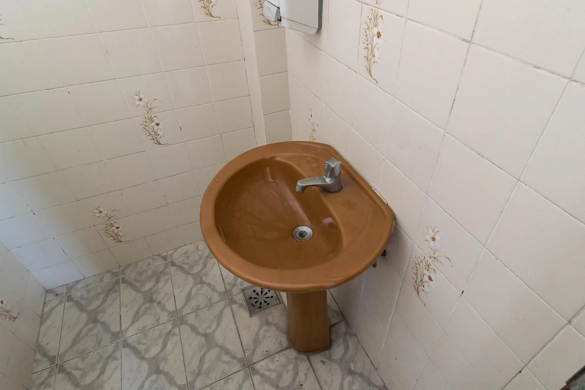 Casa sem mobília com 4 quartos e varanda — photo 13