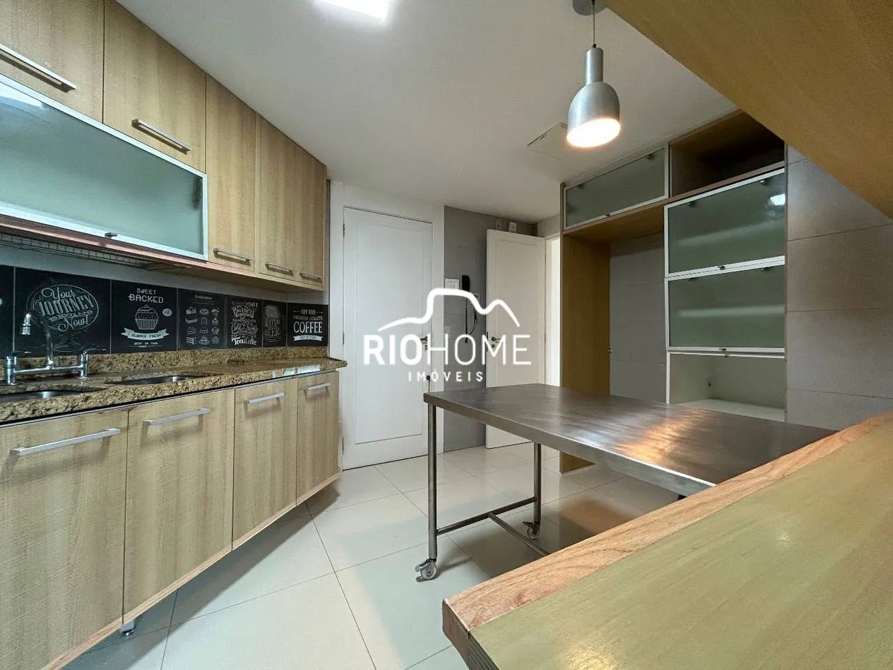 Apartment, 174 m², with a glass-enclosed balcony — photo 18