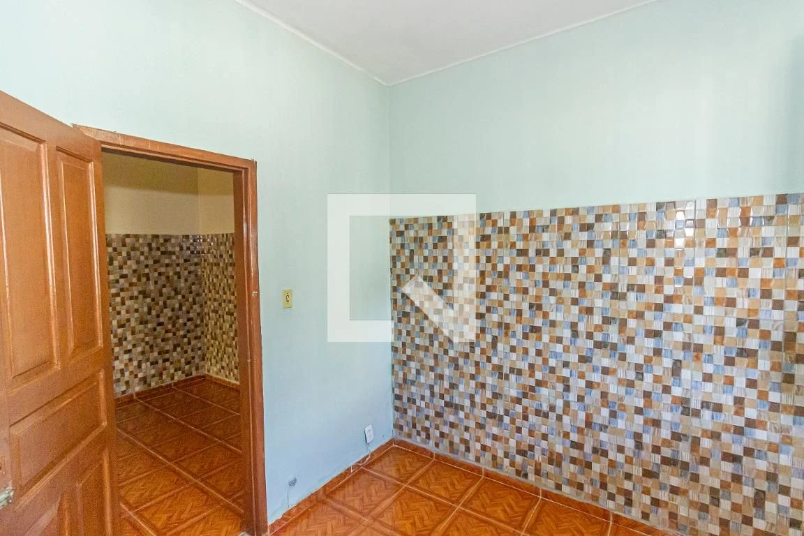 Unfurnished house with 2 bedrooms and private garden — photo 16