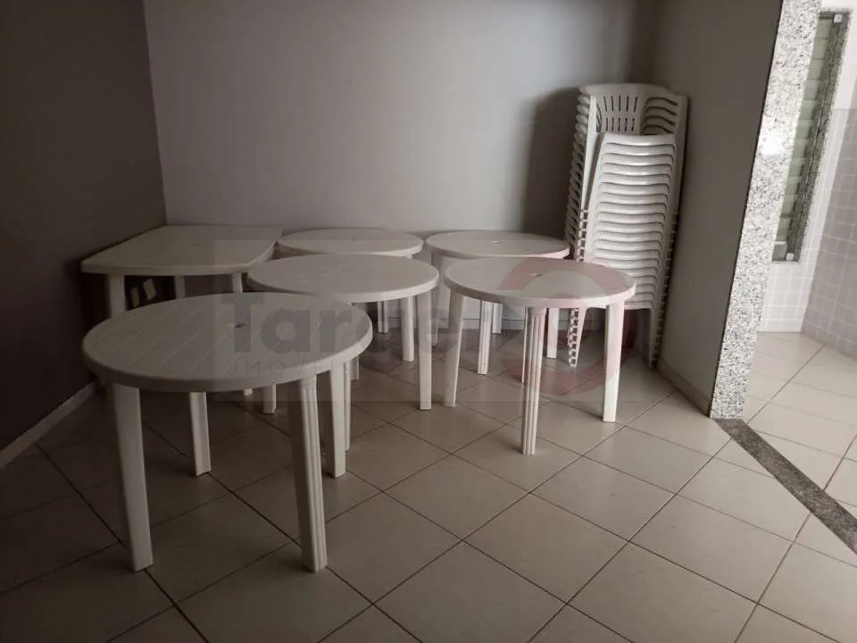 Home office in a 4-bedroom apartment, 230 m² — photo 8