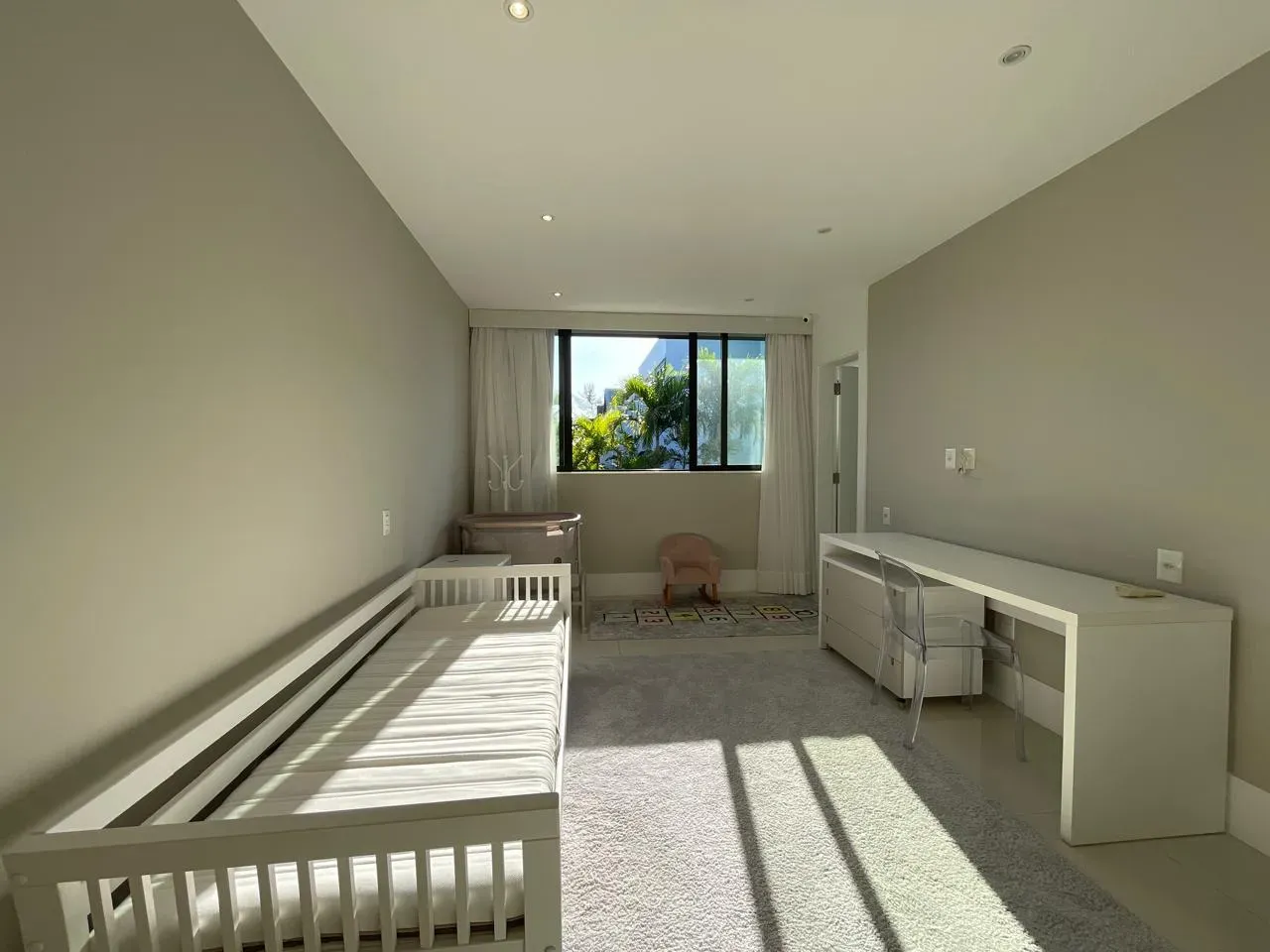 760 m² house with a private pool and a jacuzzi — photo 6