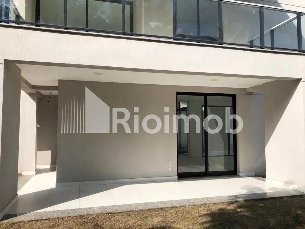 Duplex house with 3 suites and 5 bathrooms, 366 m² — photo 22