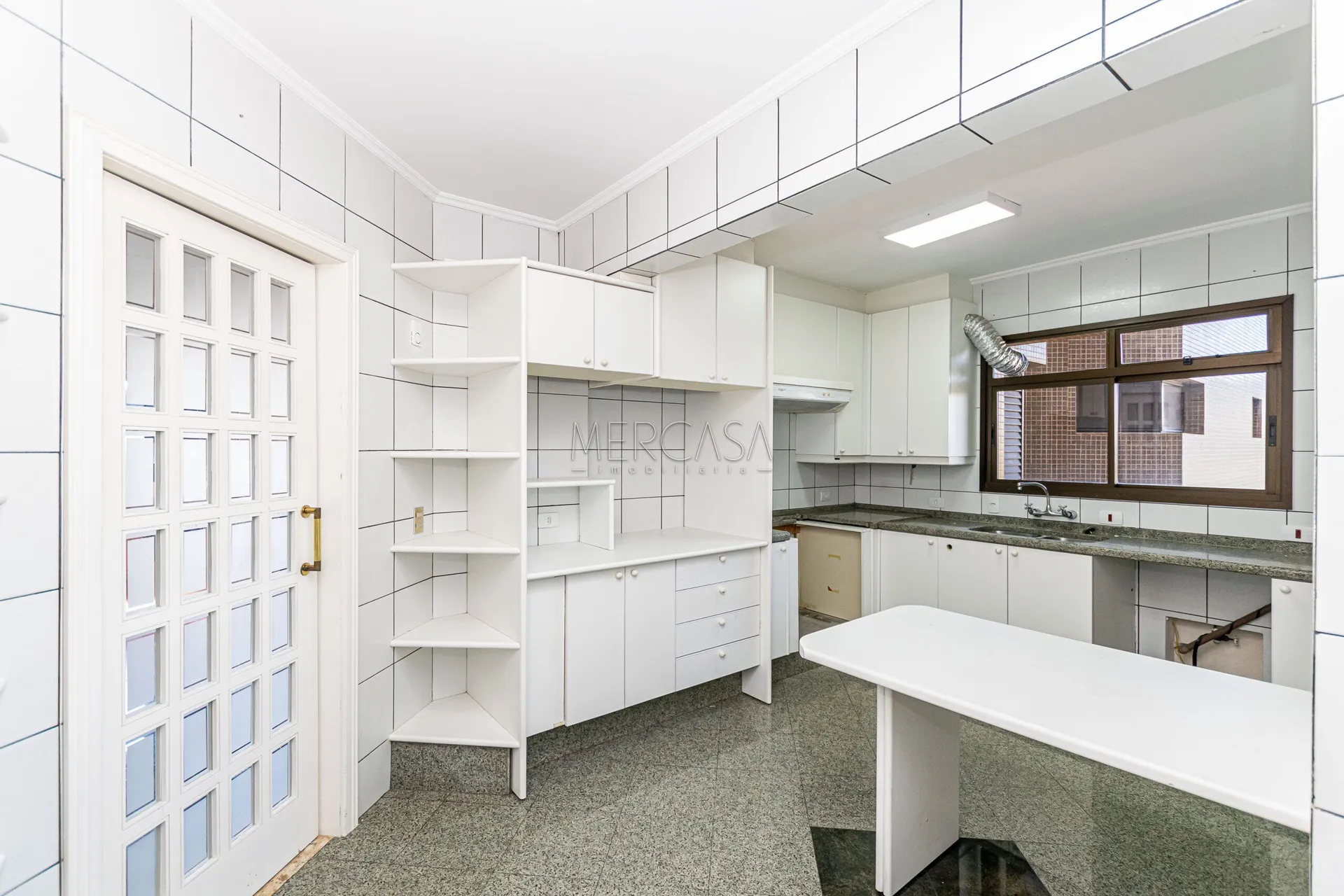 Apartamento com 3 quartos, 5 banheiros e 4 vagas — photo 46