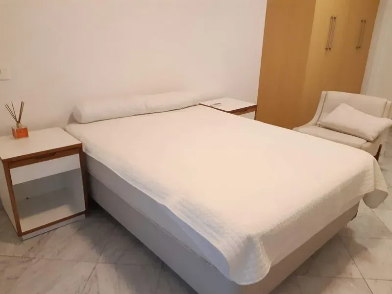 Apartamento com 4 quartos, 5 banheiros e cozinha fechada — photo 23