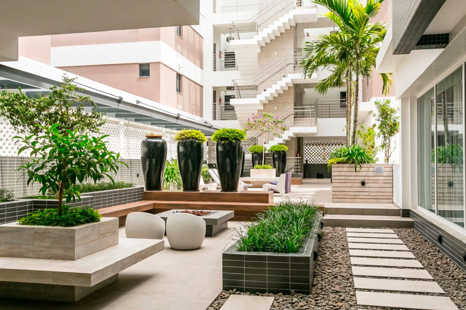 Penthouse with 2 en-suite bedrooms, 180 m² and 2 parking — photo 13